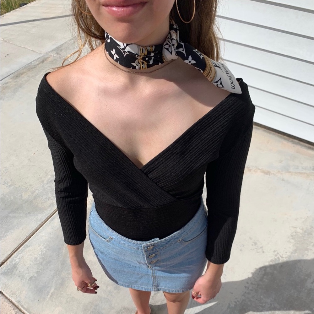 Guess top